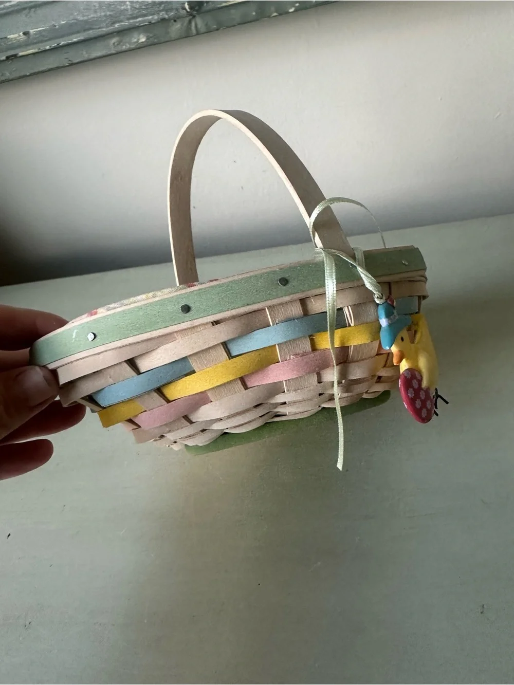 Longaberger small egg shaped  Easter basket rare 2009 liner protector tie on
